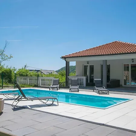 House Bribirska Case de vacanță *